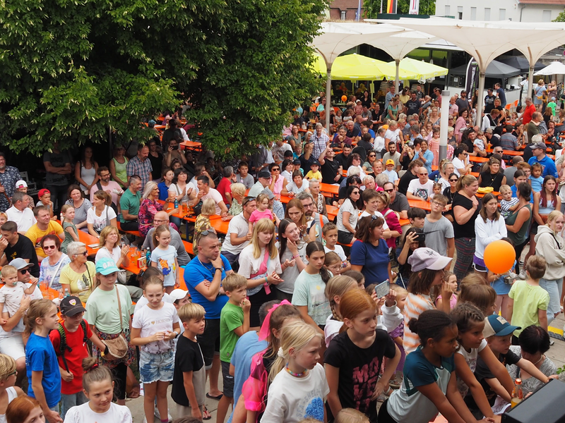 Die Bierwecketse der ANV - ein Fest von Neuhäusern für Neuhäuser mit buntem Programm und Tausenden Gästen