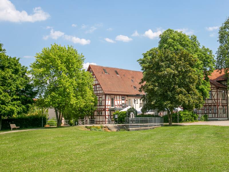 Ochsengarten mit Gaststätte Ochsen / In Neuhausen gibt es viele Gastätten und Biergärten